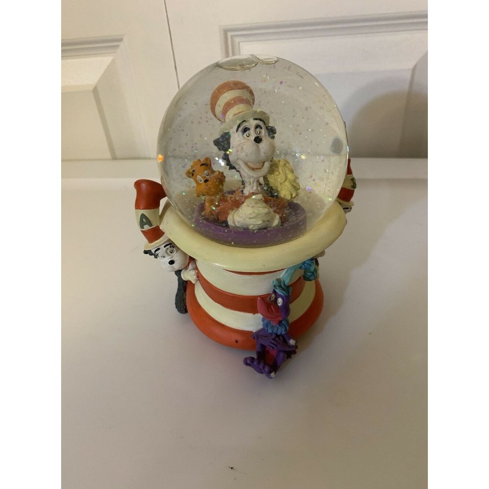 Dr. Seuss The Cat in the Hat Snowglobe musical that’s what friends‎ are f…